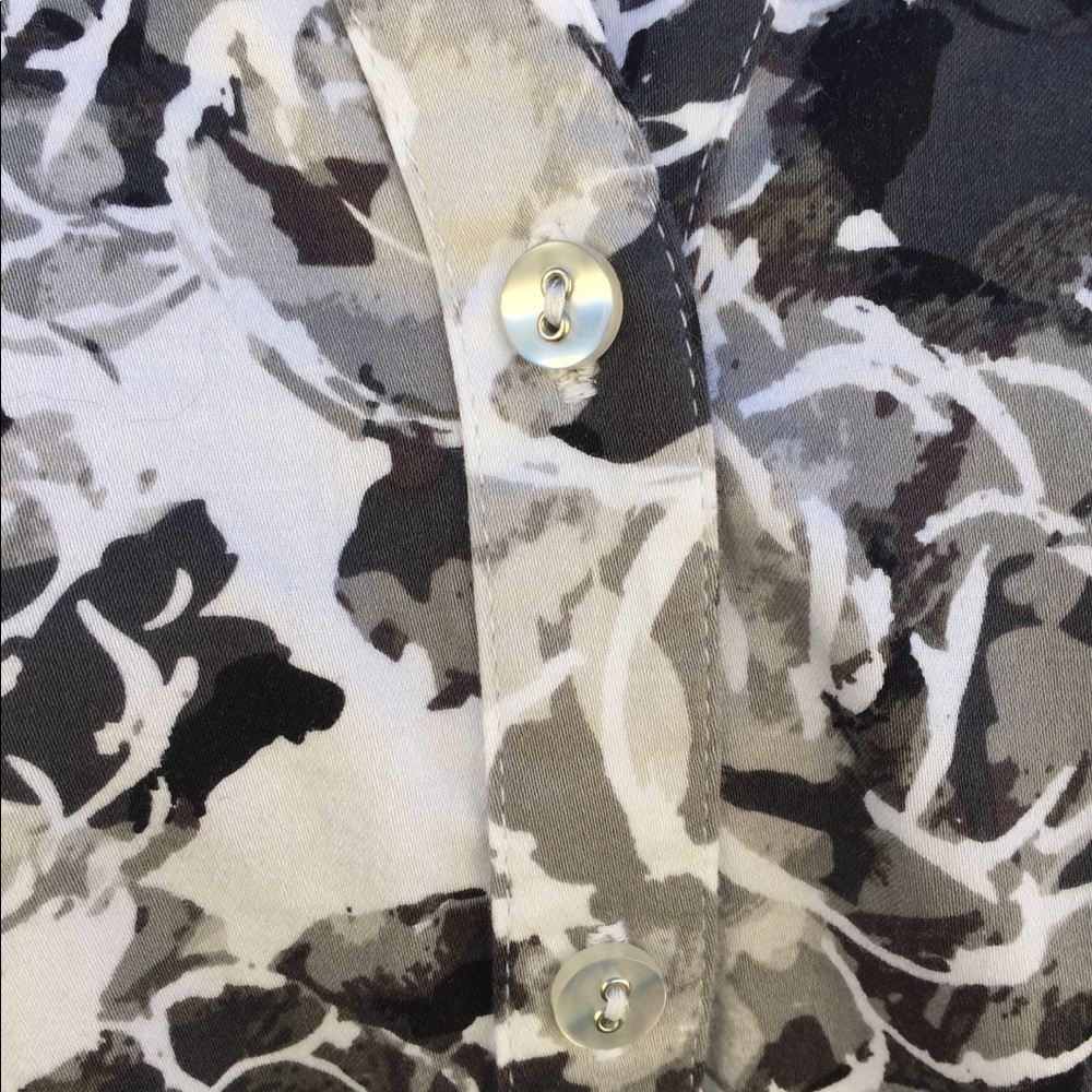 Floral Button Down Top - Picture 5 of 5
